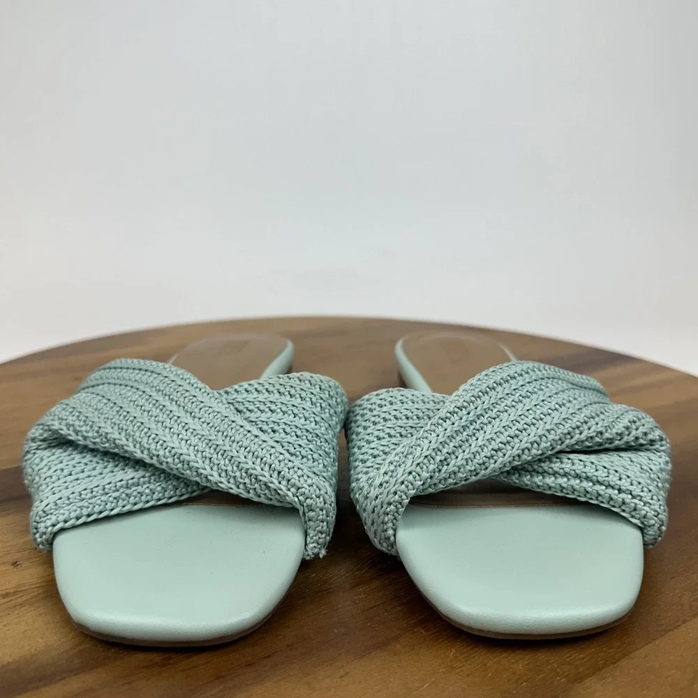 New NWOB‎ Womens Nordstrom Rack Chantelle Turquoise Slides Sandals Size 7.5 M